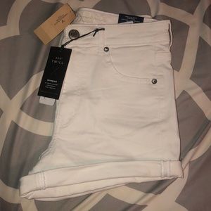 American Eagle Super high rise shorties, Size 8 ☆